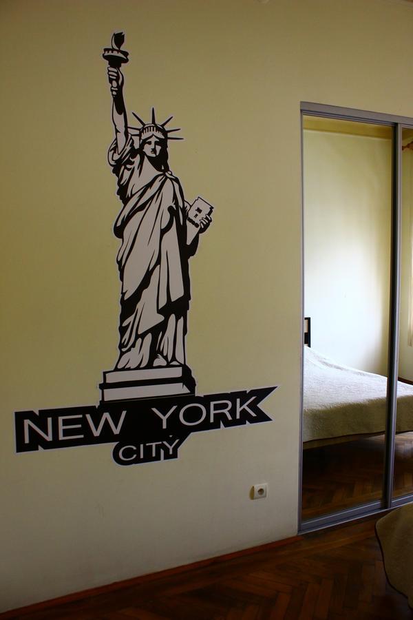 New York Hostel *