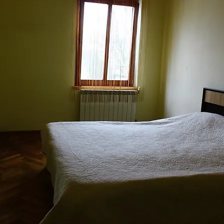 New York Hostel Львов Экстерьер фото