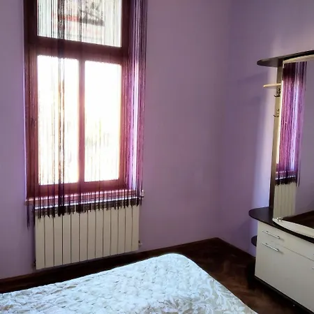New York Hostel Львов Экстерьер фото